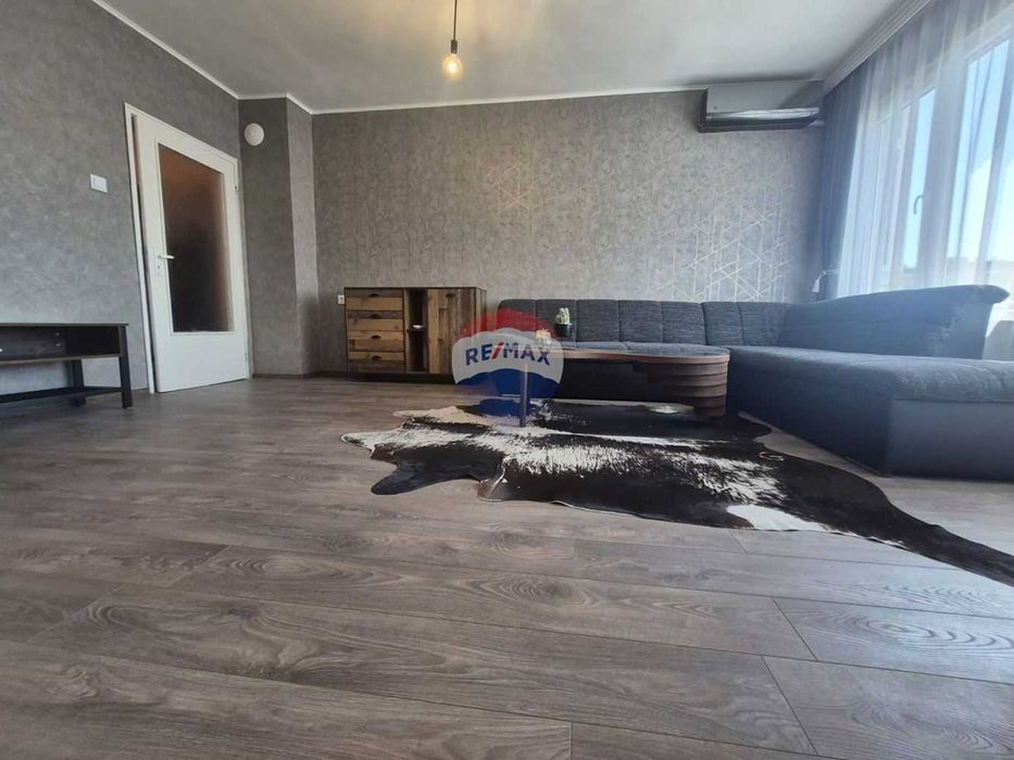 Дава се под наем Тристаен апартамент в Варна, Конфуто - 100 кв.м за 648.21 € - Снимка #3