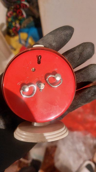 Винтаж будильник лучь