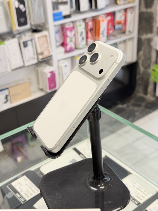 КАПАРИРАН!Apple iPhone 17 Pro 512GB Silver