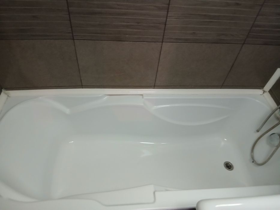 Ofer servicii profesionale de curățenie la domiciliu (apartamente și case), cu maximă seriozitate, atenție la de