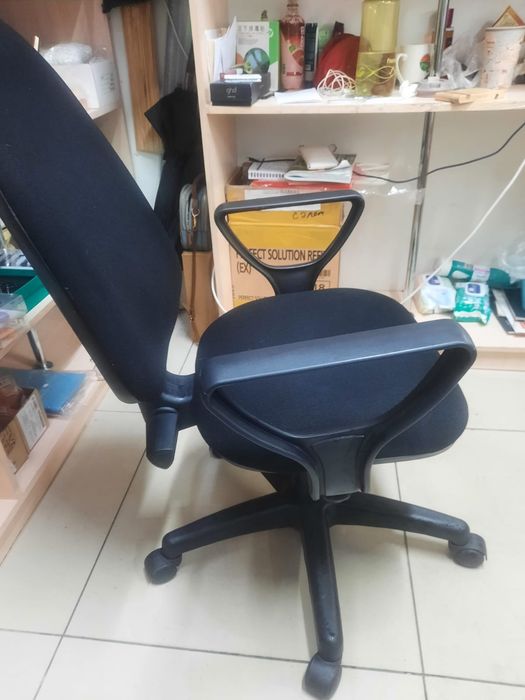 Продам офисное кресло