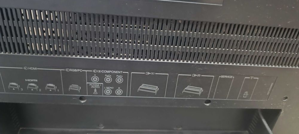 Срочно продам телевизор Тошиба 40