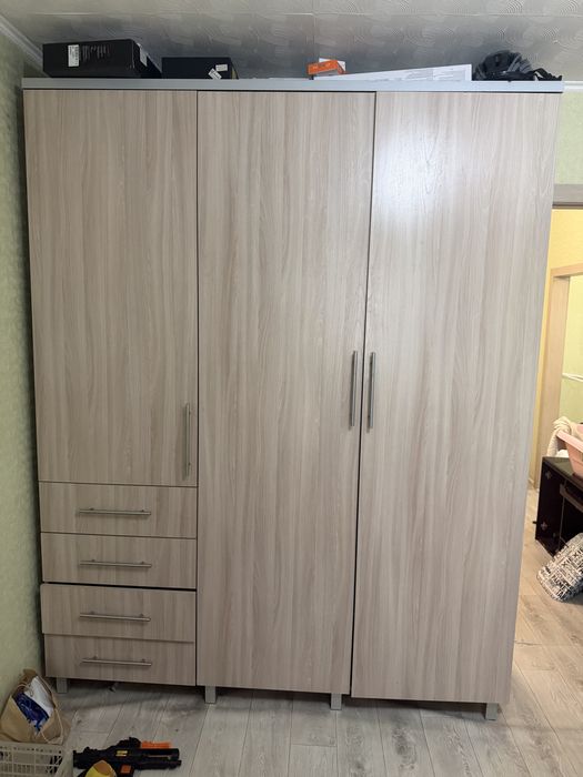 Продам шкаф . Продам шкаф