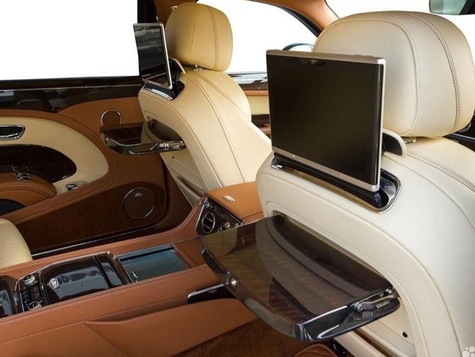 Водитель с личным автомобилем ВИП класс Vip Сопровождение Трансфер Тур