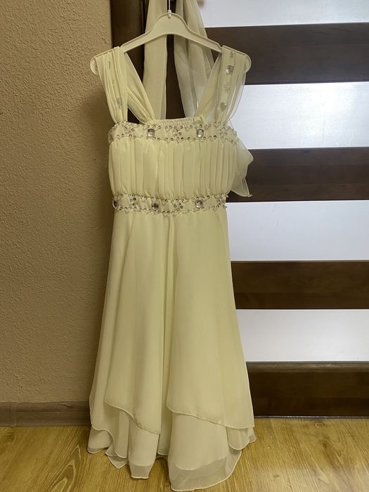 Продам красивые Плятье для девочек