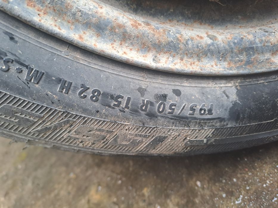 195/50/15 vand  urgent