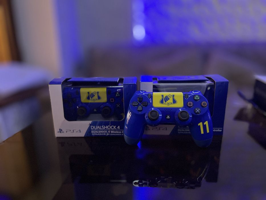 Ps4 va 3 djostik sotuvda