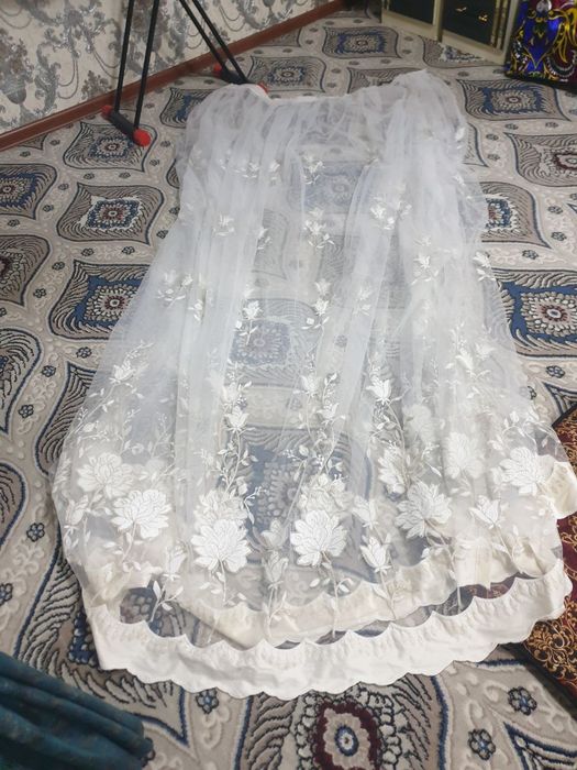 Parda kalsoli sotiladi