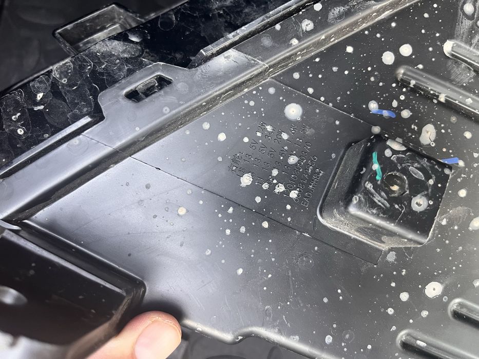 Продам фару на Geely Coolray, оригинал левую