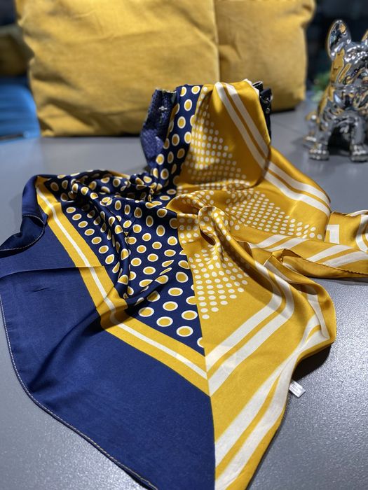 Дамски сатенен шал