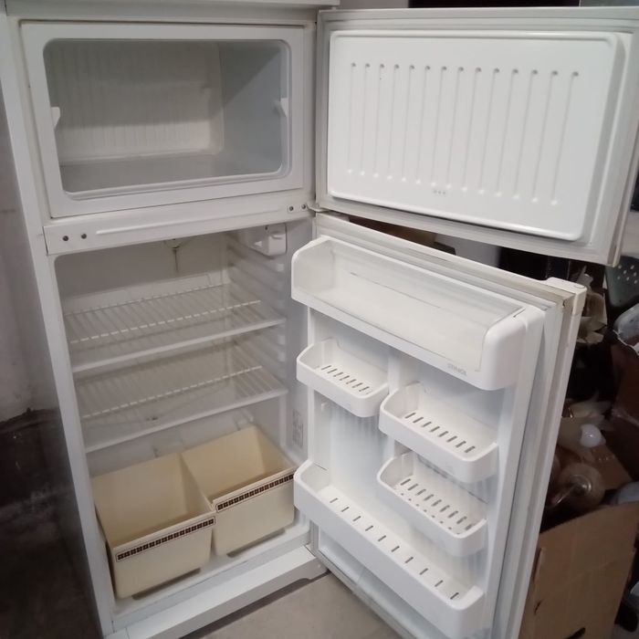 продам холодильник