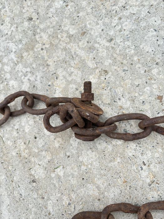 Bila prizonier din fier cu lant - obiect vechi