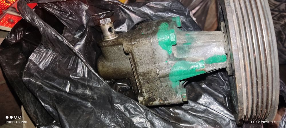 Гур со шкивом Ауди А6 с4