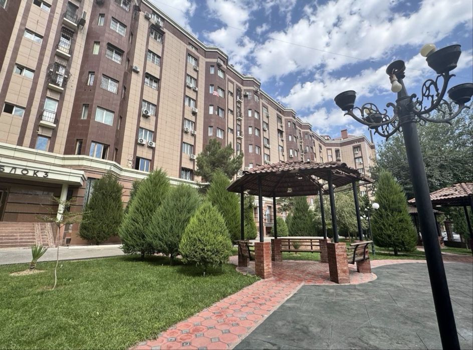 Продается ЖК Новый Век Алайский 3/4/8 с ремонтом 118м2