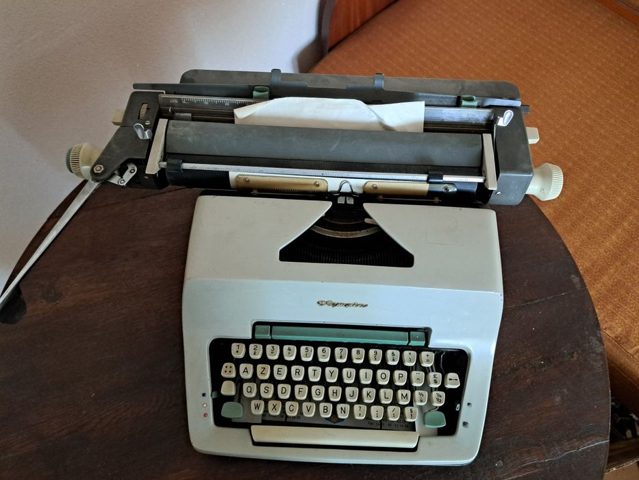 Vand masina de scris