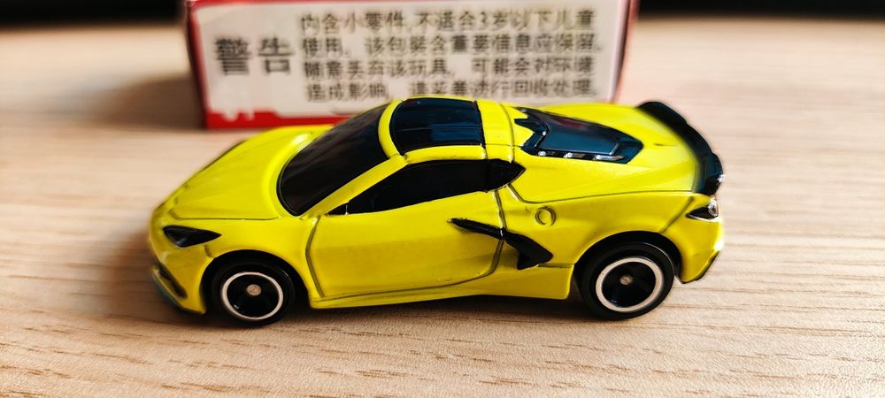Tokara Tomy - Chevrolet Corvette