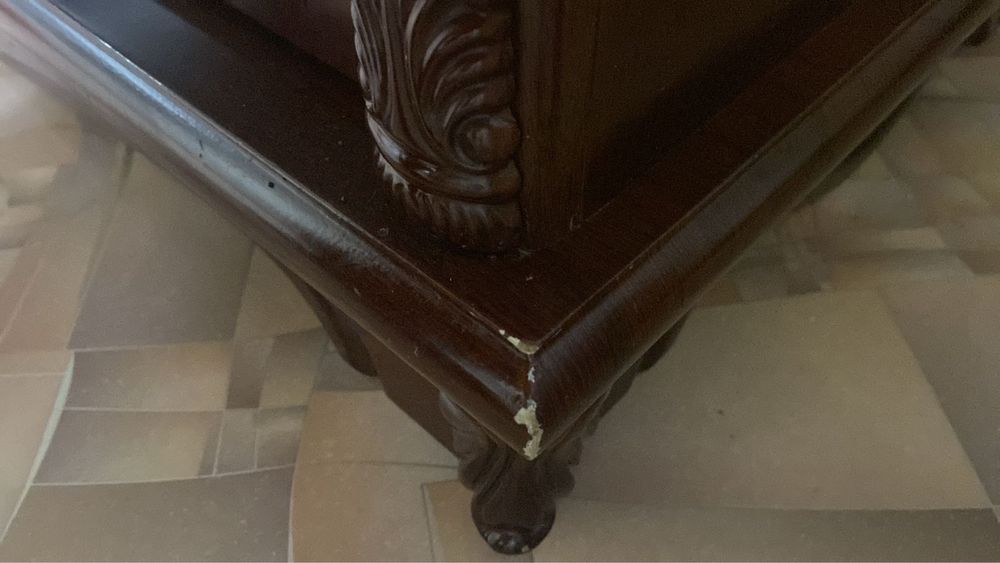 Сервизный шкаф в отличном состоянии