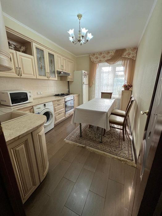 Продам 4 квартиру в центре