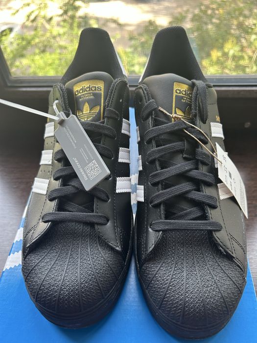 Продам кроссовки adidas superstar оригинал