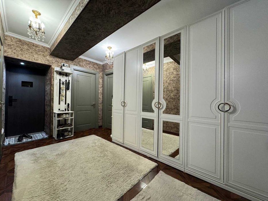 Ц-5, 90 м², 4в3, 2 этаж, мебель и техника