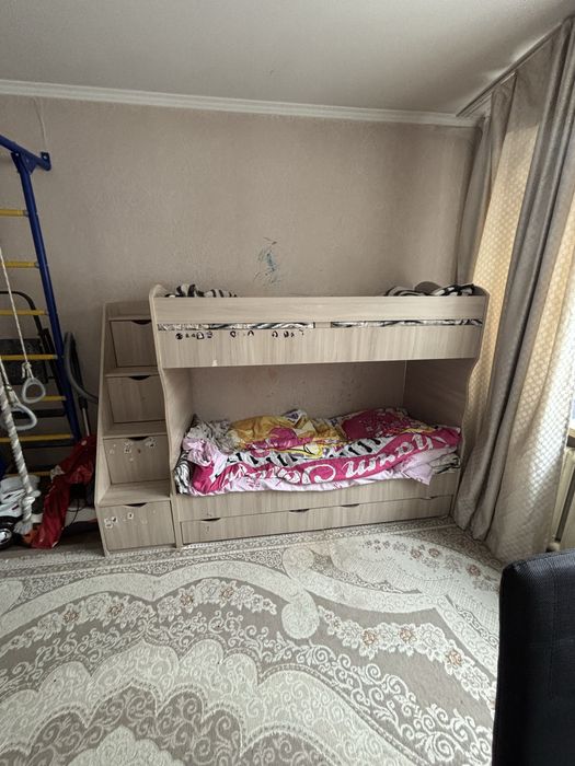 Кровать двухярусная