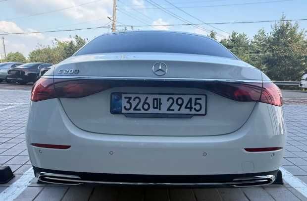 Mercedes-Benz E200