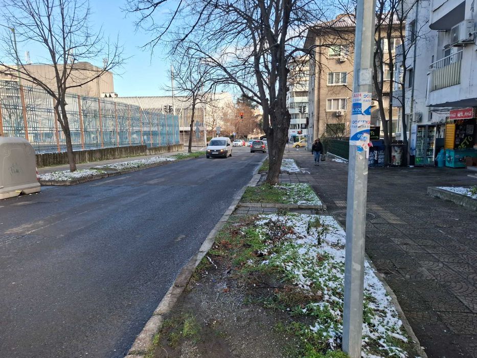 Магазин до училище Иван Вазов