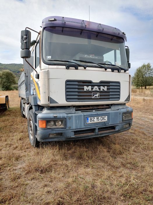 Închirieri, buldoexcavator si basculanta  20T