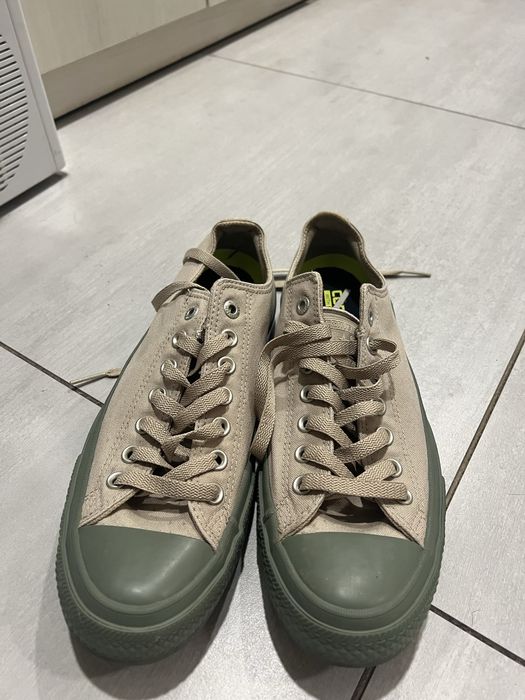Продавам кецове на Converse
