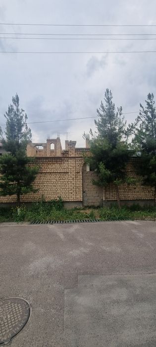 Qibray tumani - Do'rmon mahallasida hovli sotiladiI