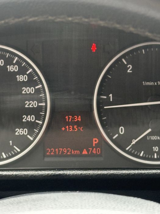 Bmw x1 2013 221000 km automata