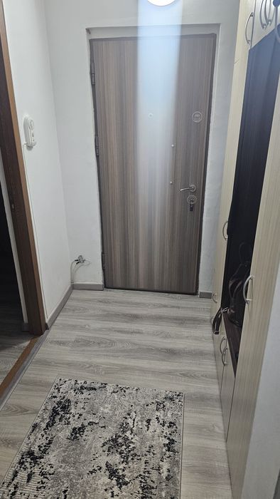 Vând apartament cu 2 camere