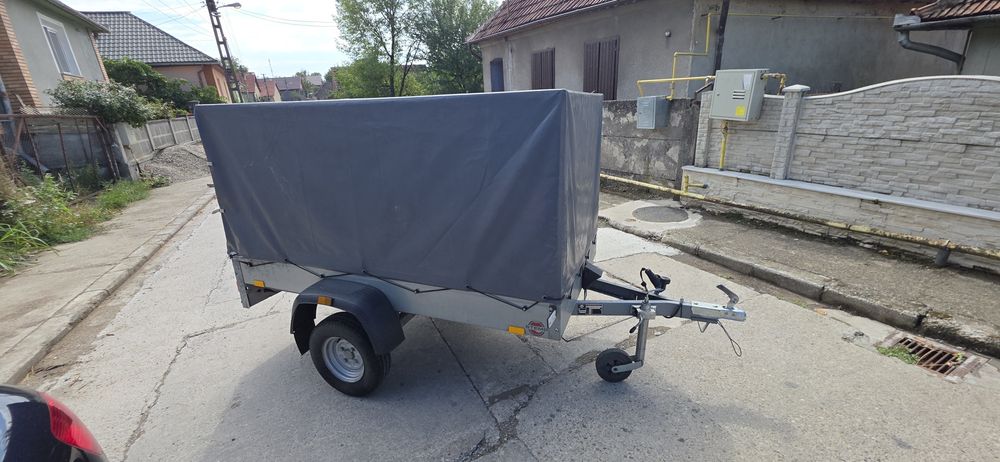 Remorcă 750kg cu prelată