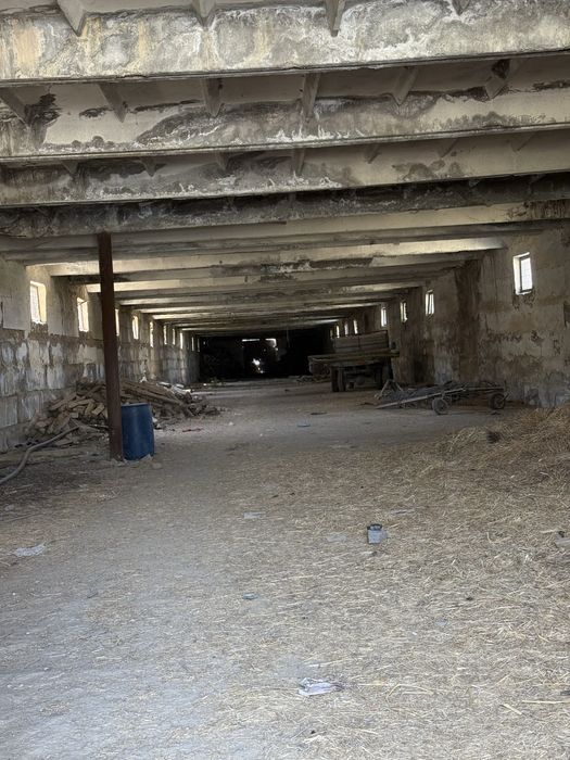 Noturar bino sotiladi 160ming $ soralvotti keliwiladigan joyi bor