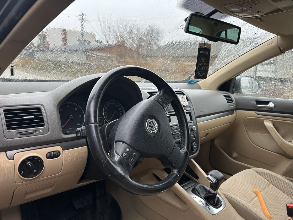 Volan din piele cu comenzi si padele  volkswgen Jetta 2007