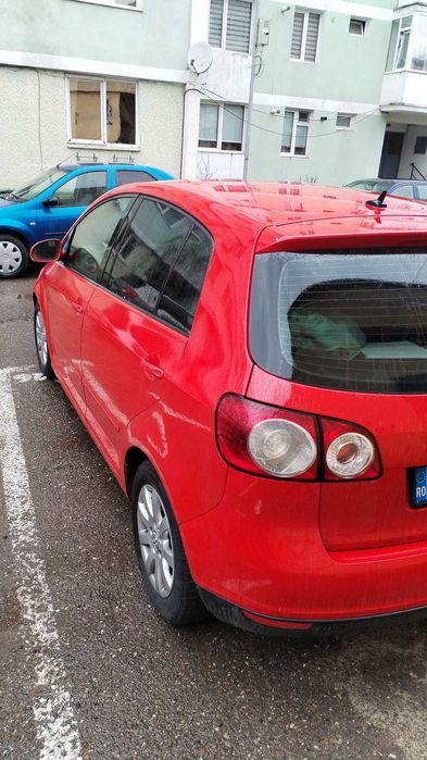 Golf 5plus roșu de vanzare