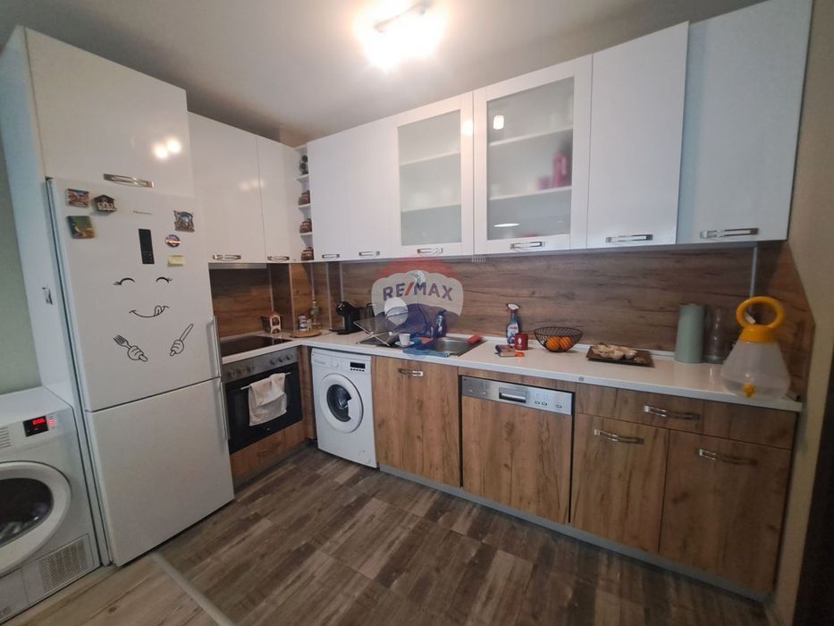 Продава се Тристаен апартамент в Варна, Аспарухово - 93 кв.м за 1914 €/кв.м - Снимка #4