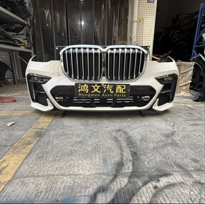 передний бампер на BMW X7
