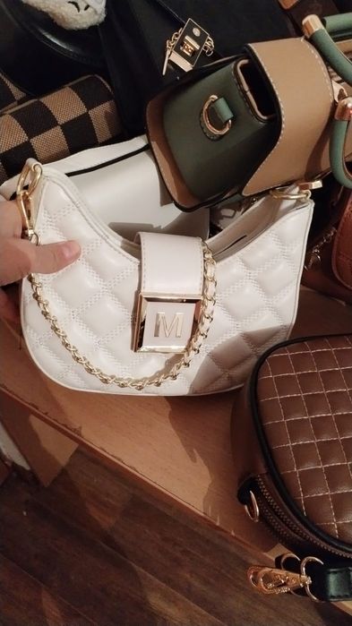 Модные сумки 4000