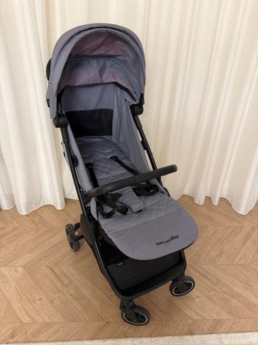 Продам детскую коляску бренда easy walker