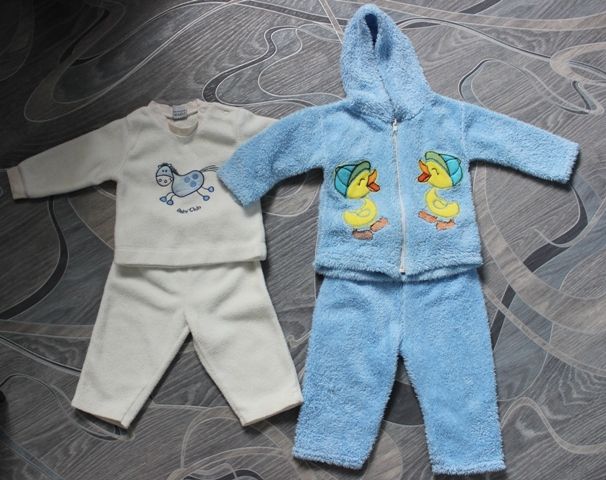 Продам костюмчики