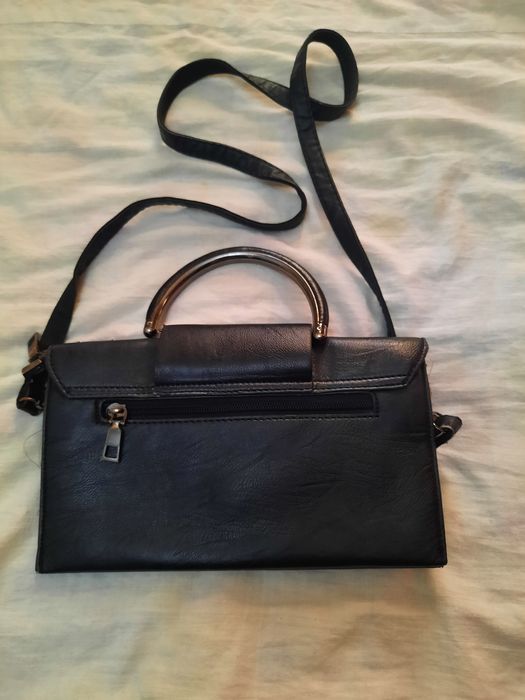 Продается женская  кожаная сумочка