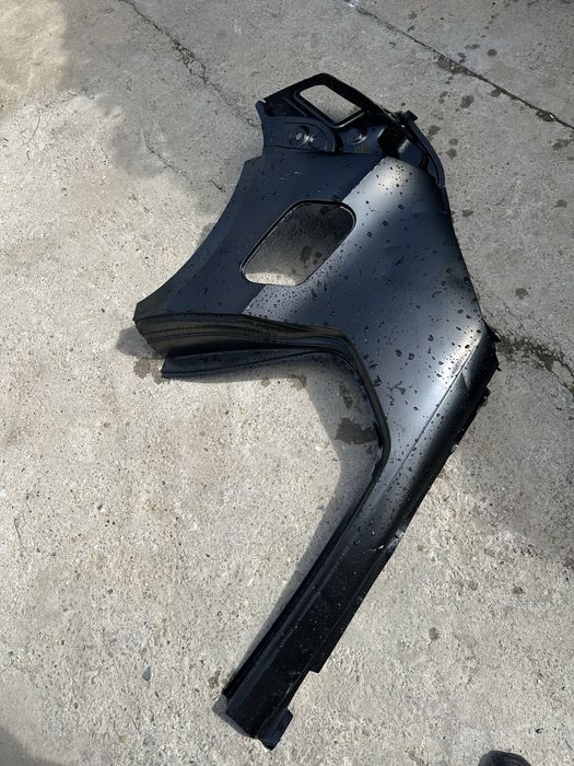 Aripă dreapta spate vw golf 8.