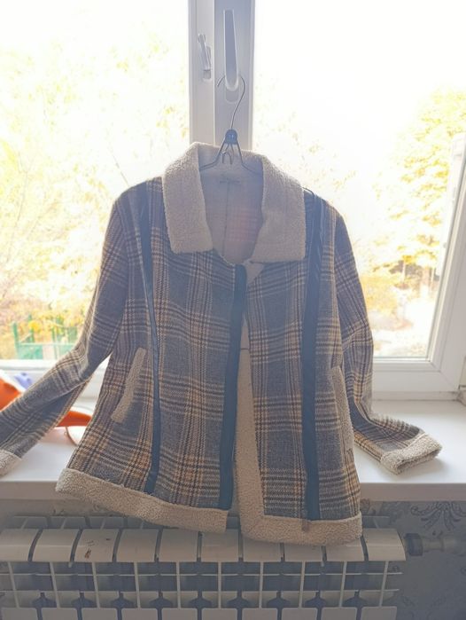 Продам верхнюю одежду