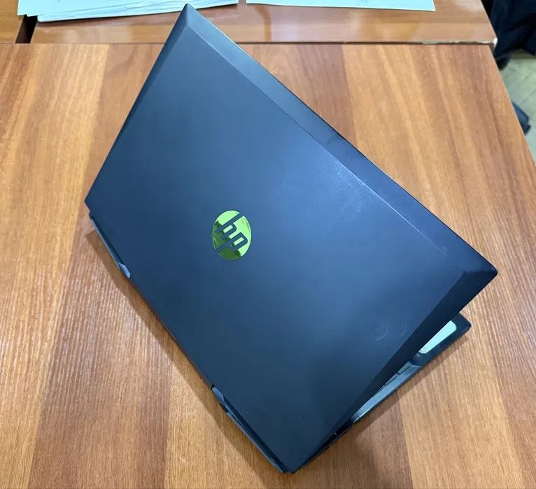 Hp pavilion gayming v15