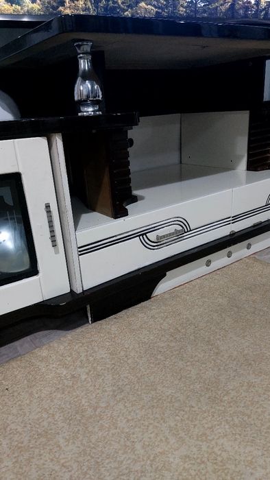 Тумбочка под телевизор