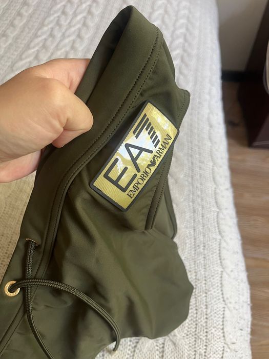 Плавки Armani новые с биркой, 48 размер