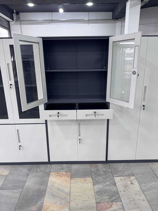 hujjatlar javoni/Kitob javoni/xar narsaga chandan himoyalangan javon