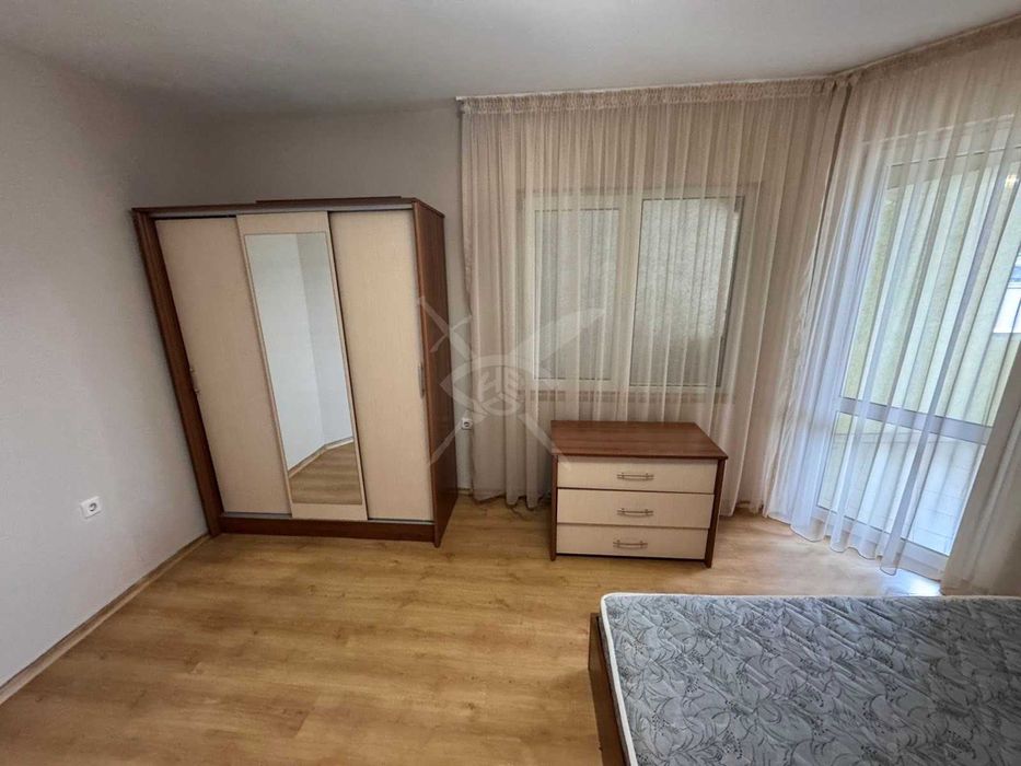 Дава се под наем Тристаен апартамент в Пловдив, Кършияка - 110 кв.м за 548.25 € - Снимка #12