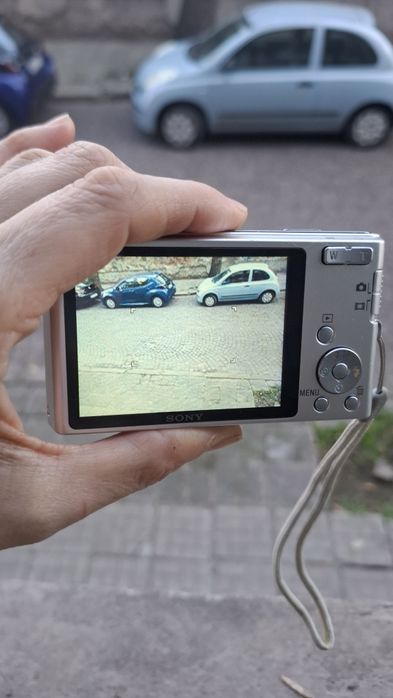 Компактен дигитален фотоапарат Sony Cybershot DSC-W320